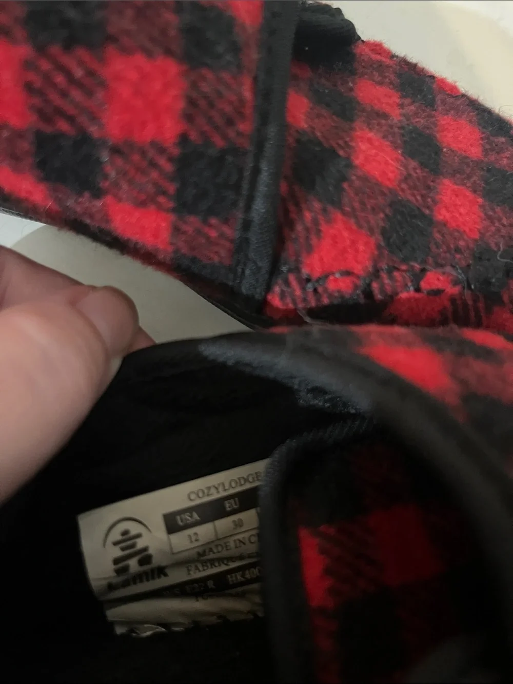 Kamik Kid’s Buffalo Check Plaid Red Black Hardsole slippers Size 12